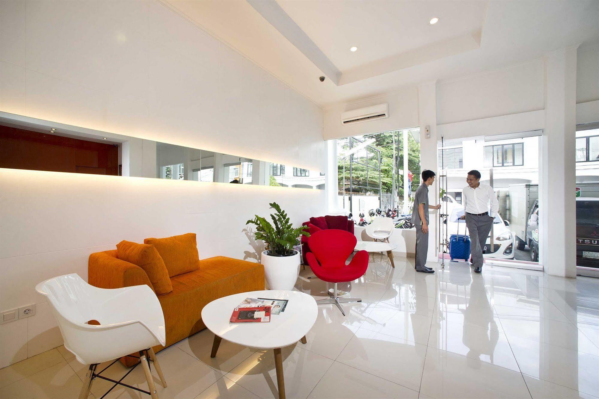 Zuri Express Hotel Pakanbaru Exteriör bild